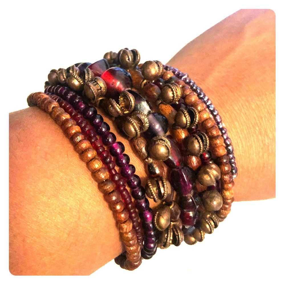 Beaded slinky coil bracelet